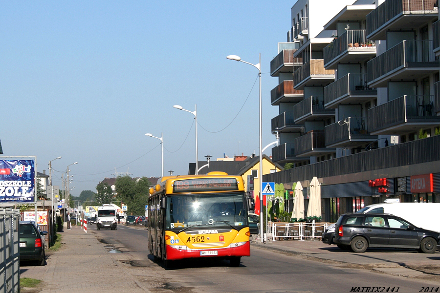 A562
Scania CN270UB OmniCity, prod. 2008

W ten weekend było kilka ciekawych zmian w Komunikacji, a tutaj głucha cisza. Czas to zatem nadrobić. Zaczynamy od linii 199, która w sobotę przez 10 godzin kursowała na trasie objazdowej TARGÓWEK - ... - Szwoleżerów - Maczka - Powstańców - Żołnierska - ... - REMBERTÓW-AON.
Słowa kluczowe: CN270UB OmniCity A562 199 Ząbki Powstańców