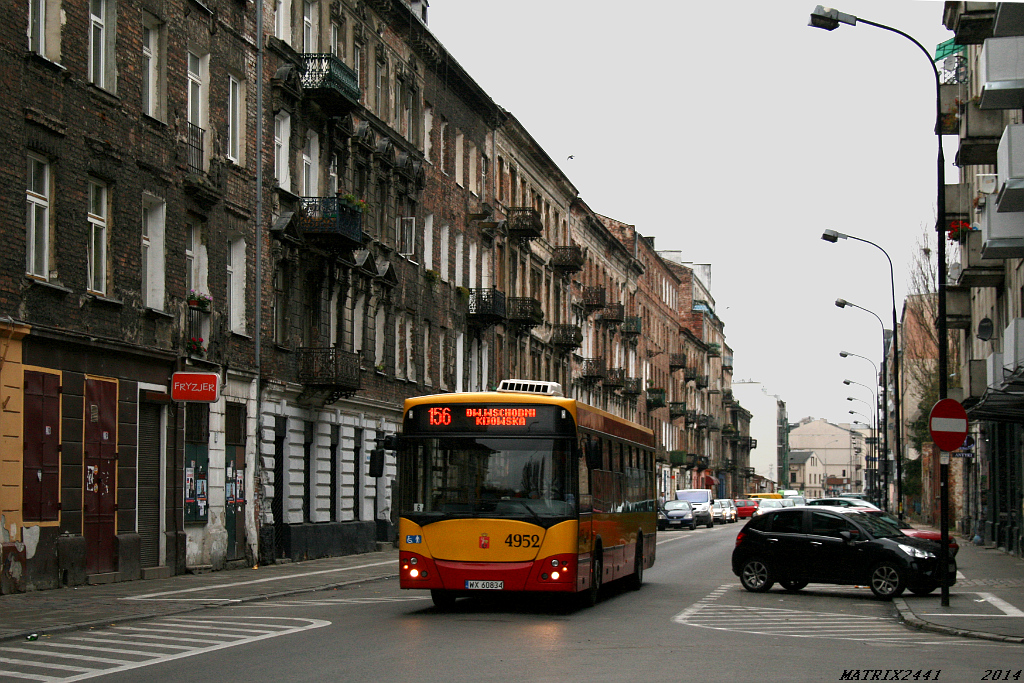 4952
Jelcz M121I, prod. 2009

Ten weekend obfitował też w bardzo ciekawe objazdy remontowanej Targowej. I tak linie 156 i 138 znalazły się na jednej z najbardziej znanych i rozpoznawalnych ulic Pragi - Brzeskiej.
Słowa kluczowe: M121I 4952 156 Brzeska