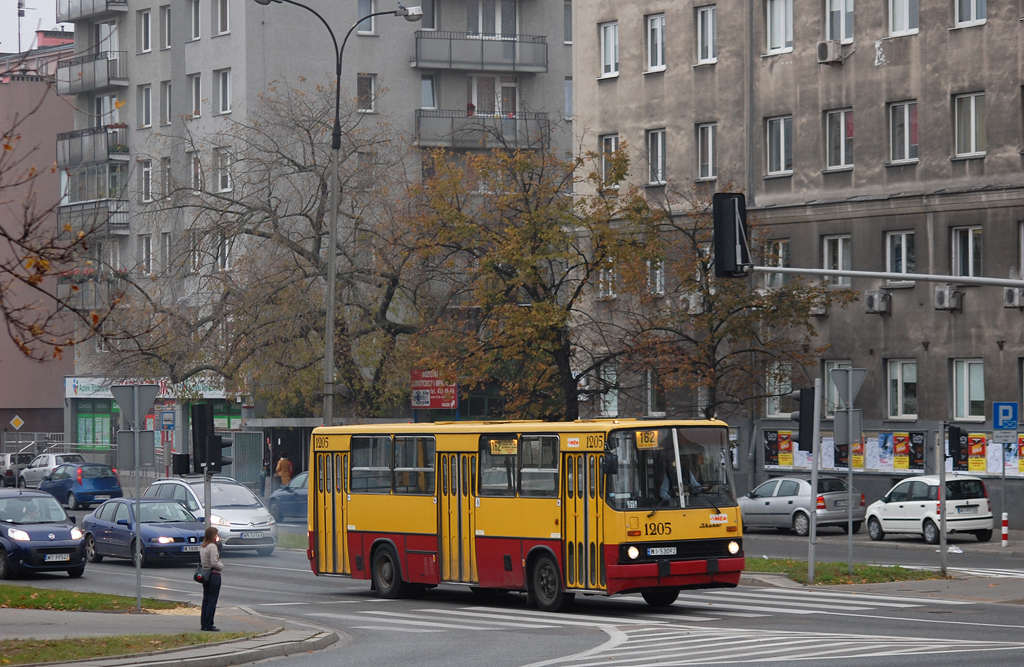 1205
Na wagarach... :) 
Słowa kluczowe: IK260 1205 162 Chełmska