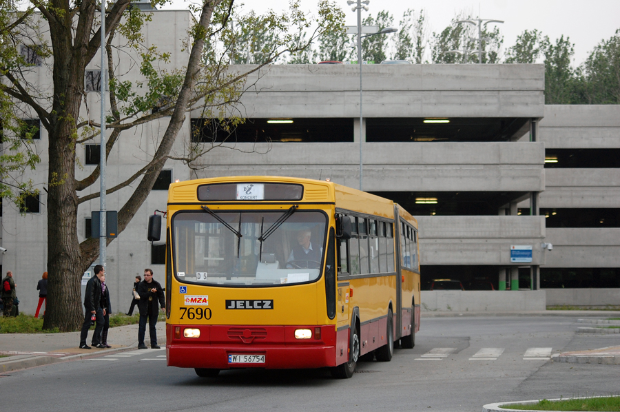 7690
Linia uruchomiona z okazji koncertu AC/DC na lotnisku Bemowo.
Słowa kluczowe: M181MB 7690 K2 MetroMłociny