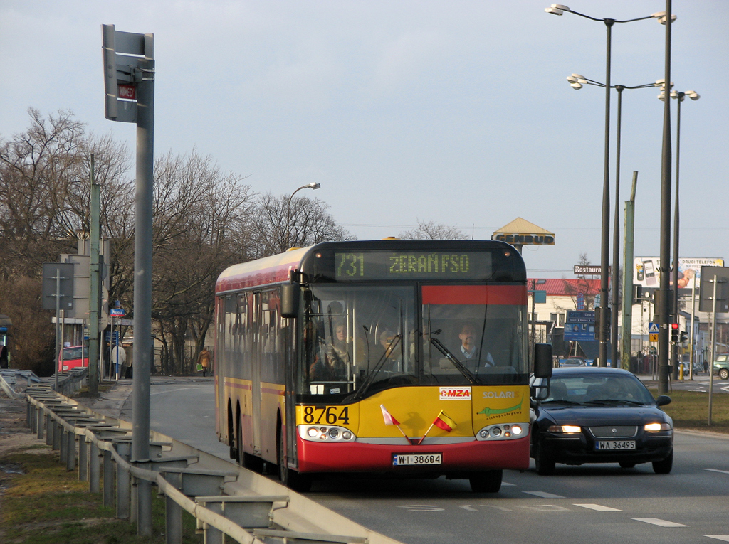 8764
Bywały i takie epizody. Niestety nie ma albumu pt. Solarisy U15 ze Stalowej, więc dodaję pod Woronicza.
Słowa kluczowe: SU15 8764 731 Modlińska