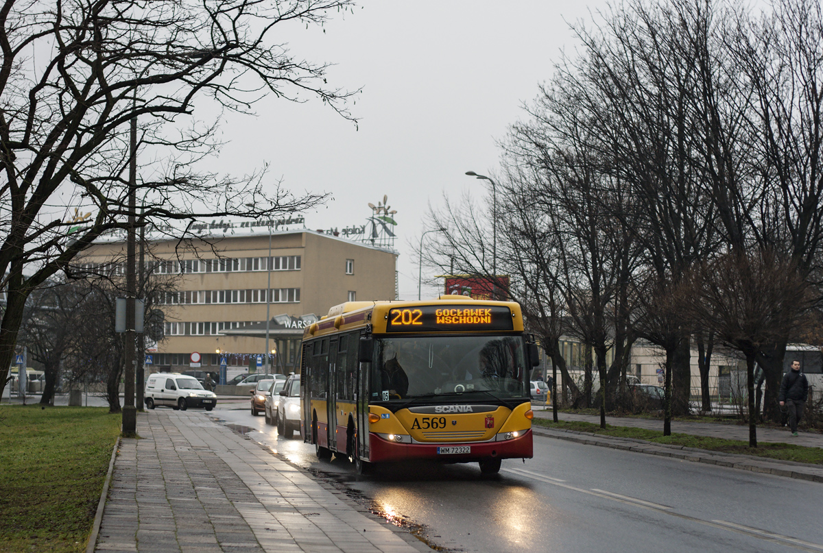 A569
Dziś po lewej stronie mamy przystanek zbiorczy dla wszystkich linii jadących w stronę Grochowa.
