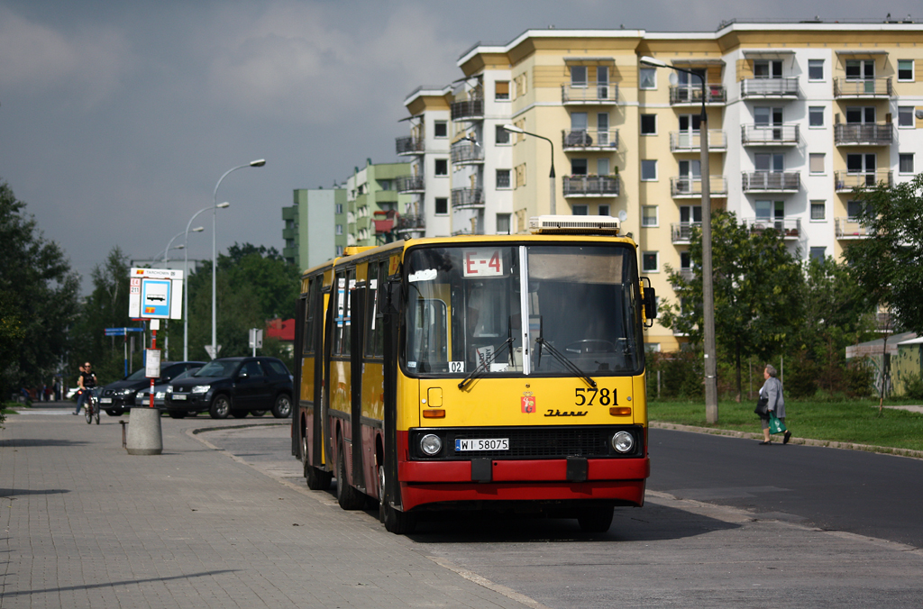 5781
Wszyscy trzymamy kciuki za tegorocznych maturzystów... ;)
Słowa kluczowe: IK280 5781 E-4 Tarchomin