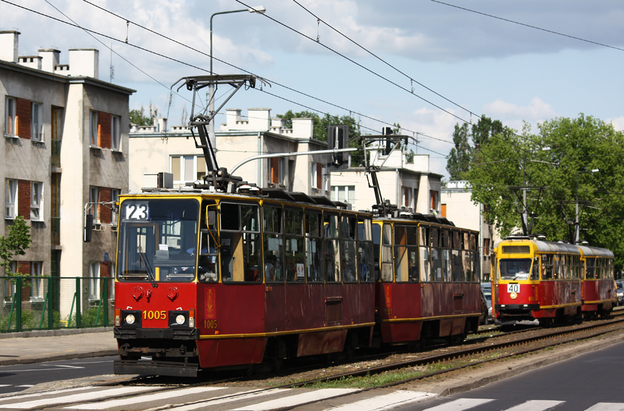 1005+1021
No i najfajniejszy skład 105Na poszedł do kasacji. Szkoda.

Konstal 105Na #1005+1021
prod. 1975 jako 105N / 1989 na 105Na / kasacja 2012
Słowa kluczowe: 105Na 1005 1021 23 Obozowa