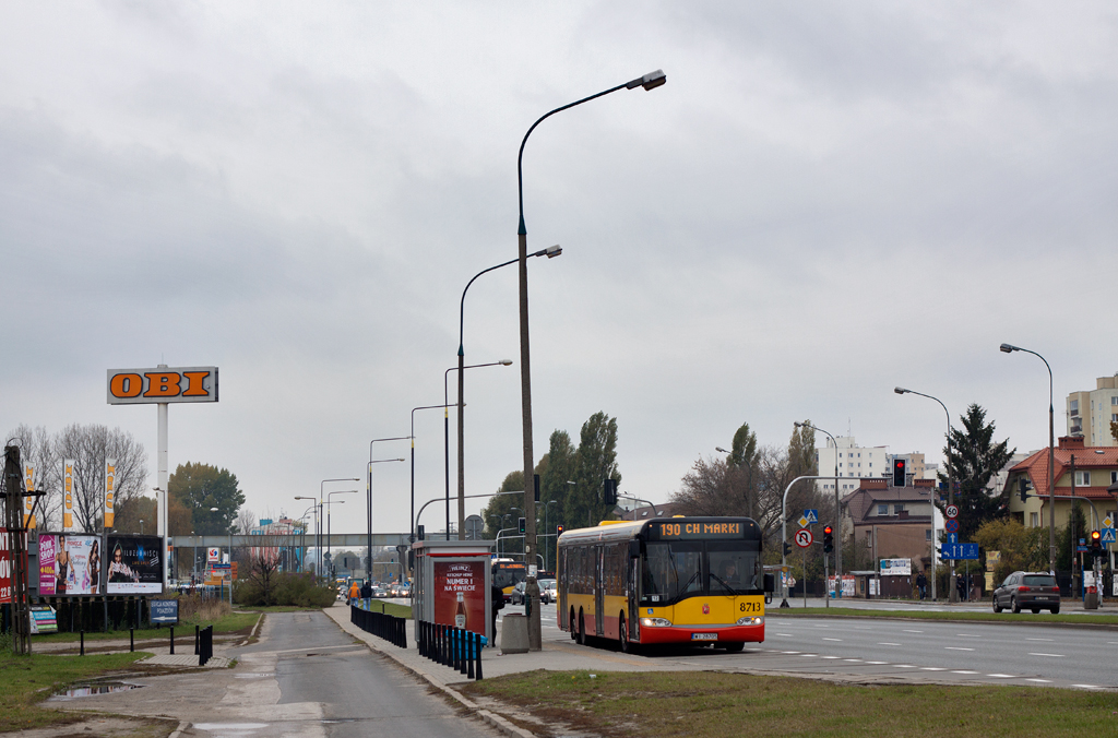 8713
Tradycyjnie, jak co roku na 190 wyjechały deskorolki. Jednak solówki na tej linii to nie był chyba najlepszy pomysł, wracałem stąd nabitym na full jelczykiem 4891.
Słowa kluczowe: SU15 8713 190 Radzymińska