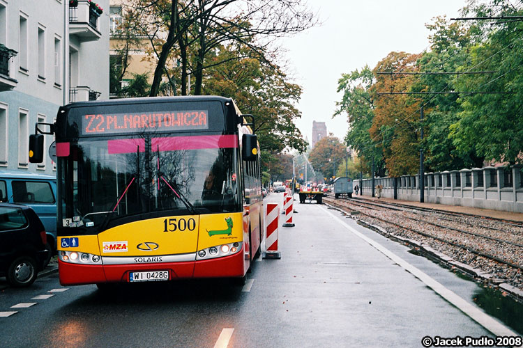 1500
W tym spokojnym miejscu tramwaje mają obecnie chyba jakieś drastyczne ograniczenie prędkości.
Słowa kluczowe: SU12 1500 Z-2 Filtrowa