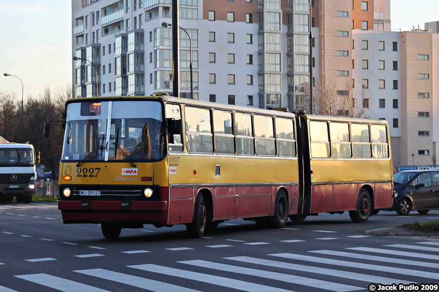 2227
Fajny Ikarus zaczął chwilę temu kurs na 501.
Słowa kluczowe: IK280 2227 501 Sobieskiego