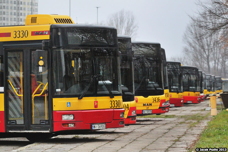 3330
Witam wszystkich. Ciekawe, czy przypadną Wam do gustu zmienione kolory na głównej Omni-Busa?
Słowa kluczowe: NG313 ZajezdniaStalowa