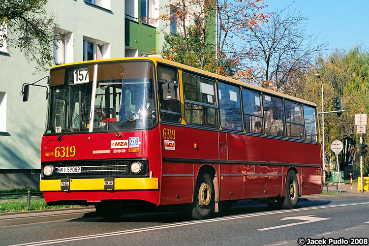 6319
Kolejne nieaktualne zdjęcie, 157 tędy nie jeździ. To było piękne napotkać ten wóz na mieście.
Słowa kluczowe: IK260 6319 157 Pawińskiego