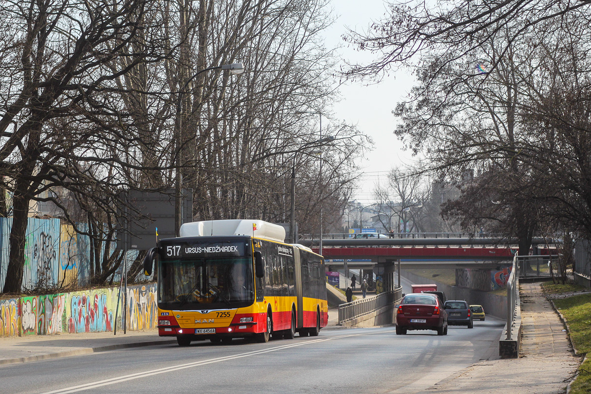 7255
Mimo upływu czasu ten przejazd pod torami wciąż ma newralgiczne znaczenie dla połączenia północnej i południowej części Ursusa.
Słowa kluczowe: LionsCityCNG 7255 517 Cierlicka