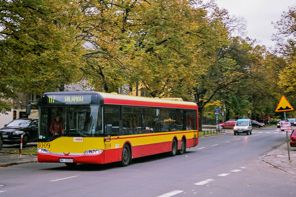 8009
Francuska przed remontem nie prezentowała się zbyt rewelacyjnie. Co do autobusu trzeba przyznać, że 7-litrowy silnik nie miał łatwego życia w tych autobusach rzucanych na najbardziej obciążone linie.
Słowa kluczowe: SU15 8009 Francuska 2007