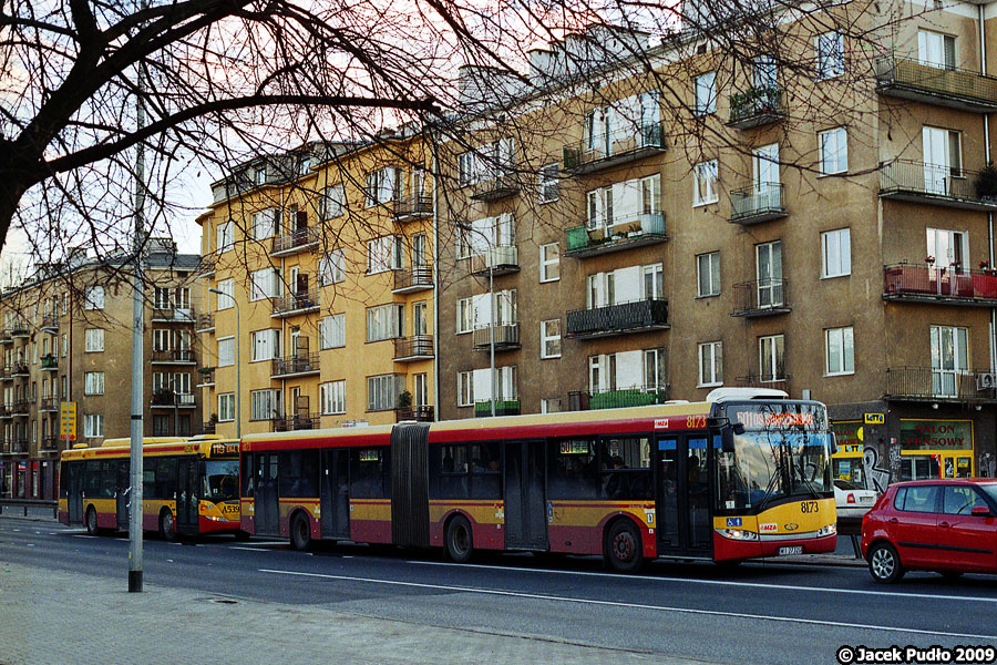 8173
Solarisa jeszcze spotkamy na mieście, ale Scanię już tylko na linii zastępczej w stronę Pruszkowa.
Słowa kluczowe: SU18 8173 501 Belwederska