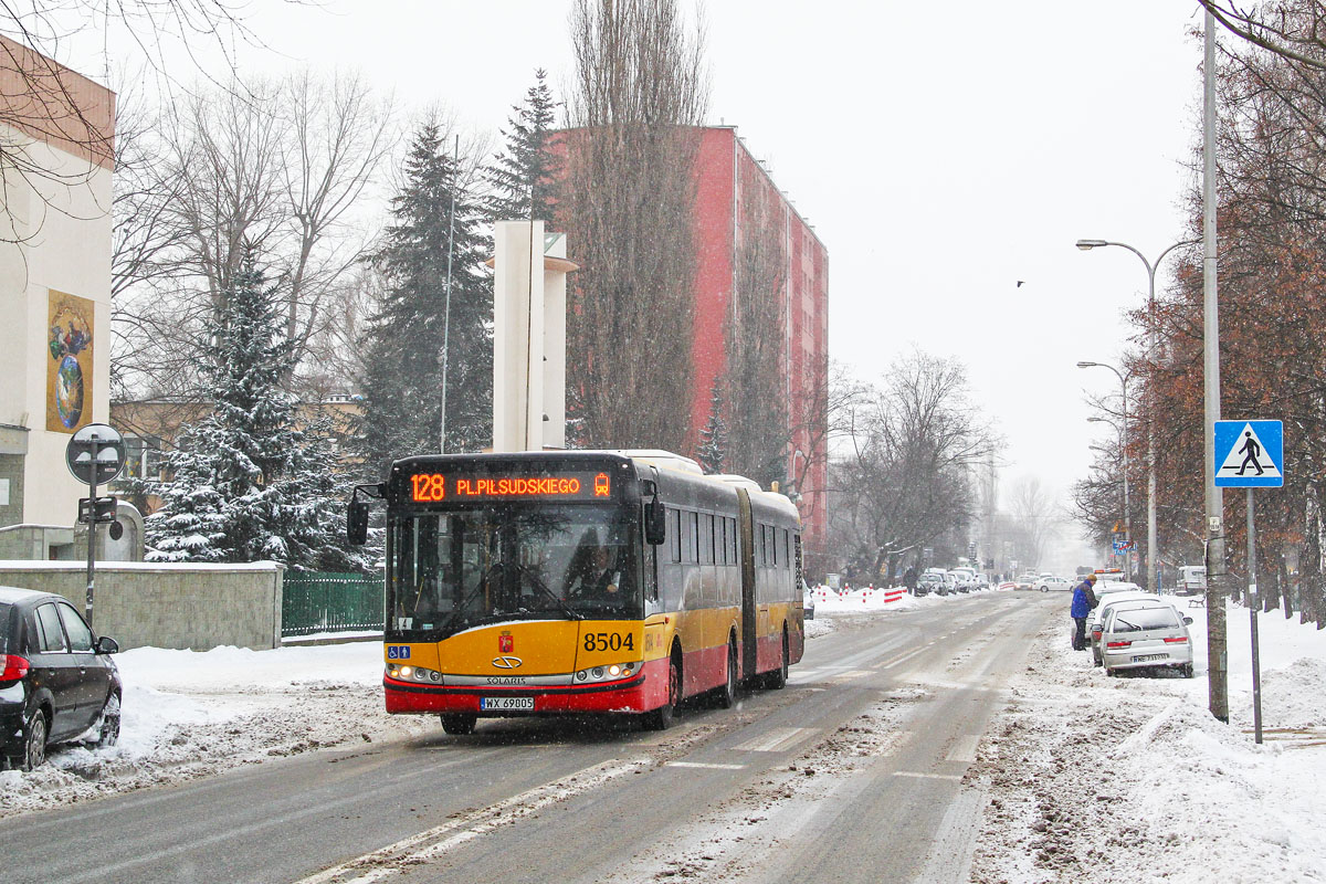 8504
Cztery lata temu 3-letni wówczas Solaris walczył z zimą przy dosyć sporym mrozie. Na krótkim odcinku tej ulicy można z rana stracić w korku nawet kilkanaście minut.
Słowa kluczowe: SU18 8504 128 Dickensa