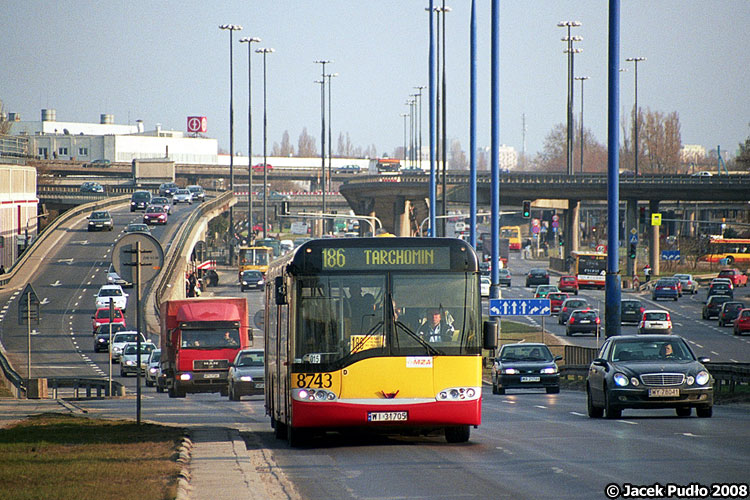 8743
W morzu samochodów. W tle węzeł przed modernizacją. Estakady sypały się na głowę...
Słowa kluczowe: SU15 8743 186 Modlińska