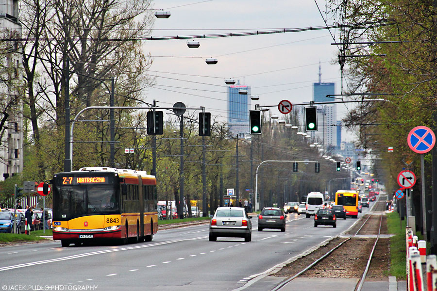 8843
8843 w 2013 r. jeszcze z Redutowej na zastępczej linii Z-7. W tle ciągnie się perspektywa aż do wieżowców przy Dworcu Centralnym, daleko po drugiej stronie Wisły.
Słowa kluczowe: SU18 Z-7 Waszyngtona 8843