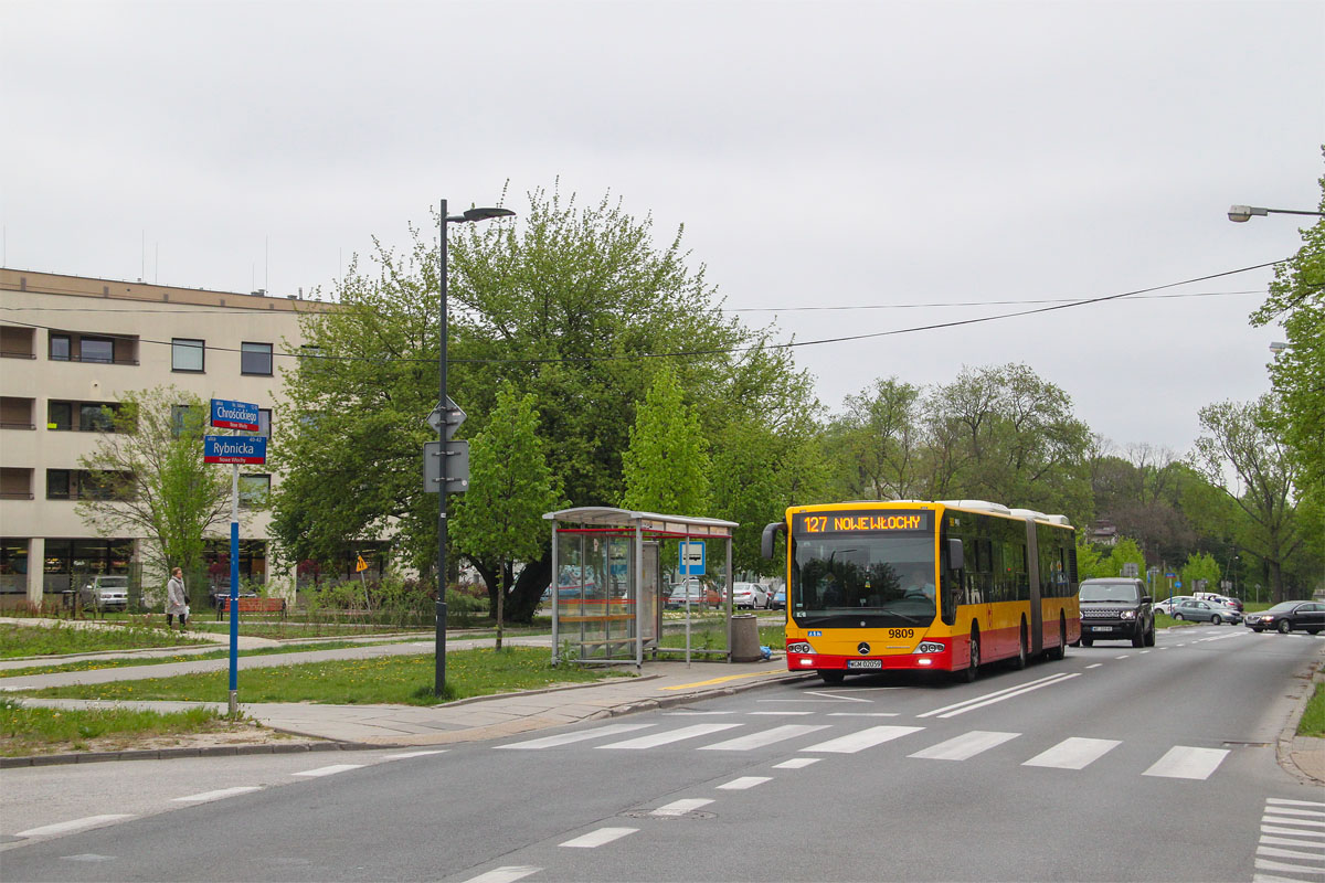 9809
Kwiecień 3 lata temu. Czy za 3 tygodnie też będzie tak zielono? Autobus dojeżdża na pętlę Nowe Włochy. Gdyby pętla była na ul. Cykady, linia 127 mogłaby być też dostępna dla mieszkańców osiedli na terenach po fabryce Ursus. Co dopiero, gdyby istniał tunel pod torami umożliwiający przejazd dalej ul. Posag 7 Panien.
Słowa kluczowe: ConectoG 9809 Chrościckiego 127