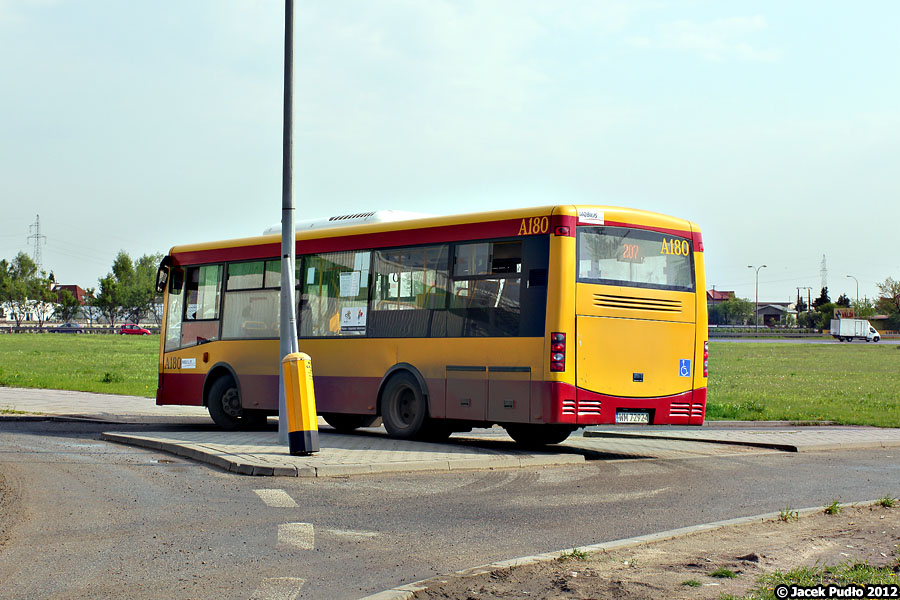 A180
Postój na Skoroszach.
Słowa kluczowe: M083C A180 207 Skorosze