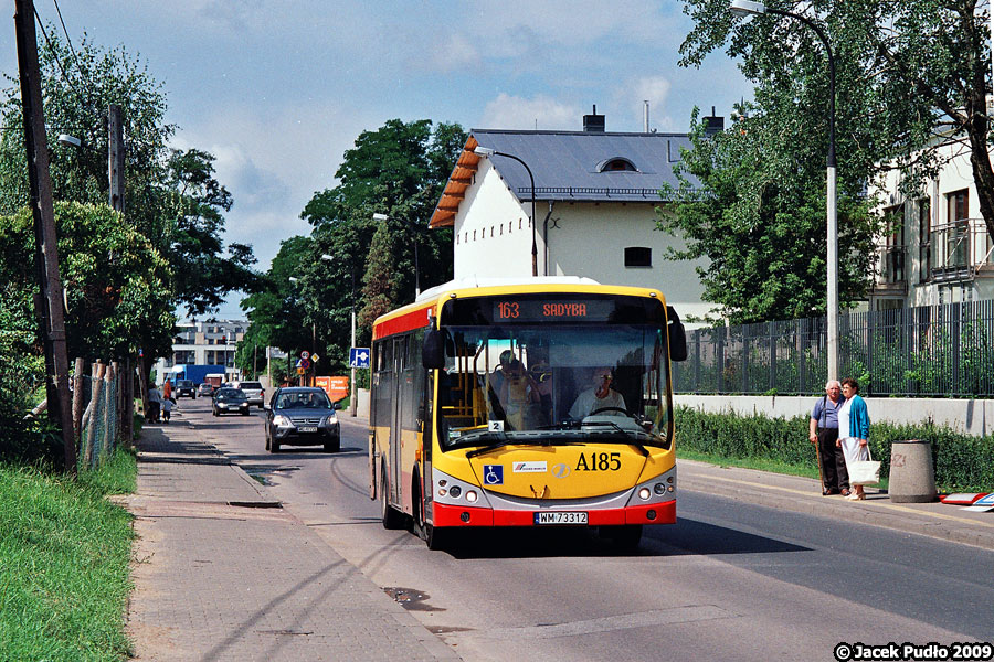 A185
Nowy Jelcz na lokalnej linii 163.
Słowa kluczowe: M083C A185 163 Vogla