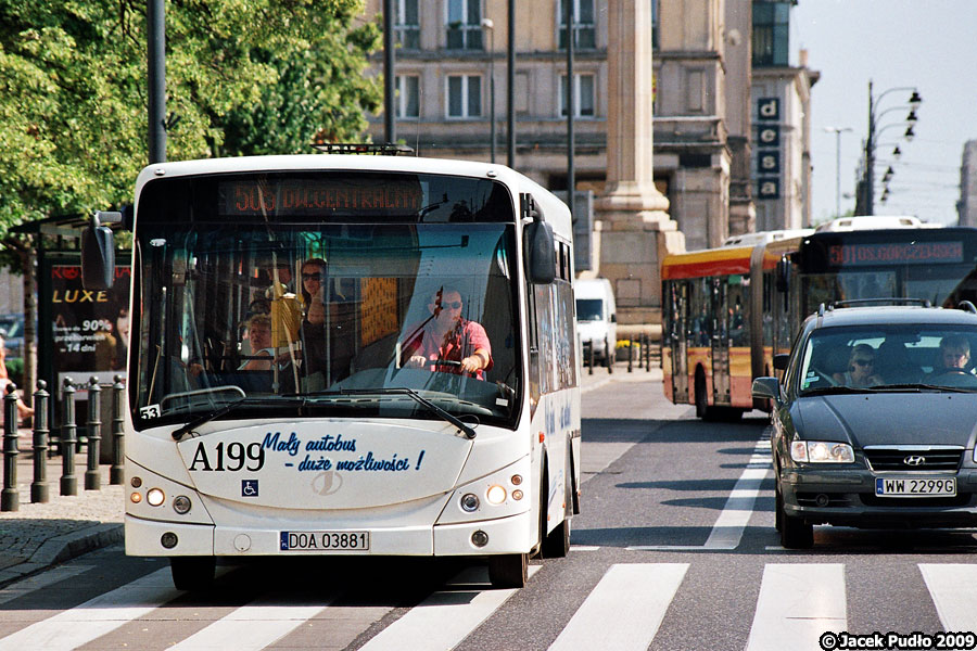 A199
Aż by się chciało nawiązać do hasła: mały autobus - duże wibracje. Autobus na trochę już wówczas niezrozumiałej linii 505.
Słowa kluczowe: Libero A199 505 PlacKonstytucji 2009