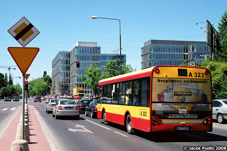 A323
Rok 2008. Trwa budowa Mordoru, który jeszcze się tak nie nazywa.
Słowa kluczowe: SU10 A323 107 Domaniewska