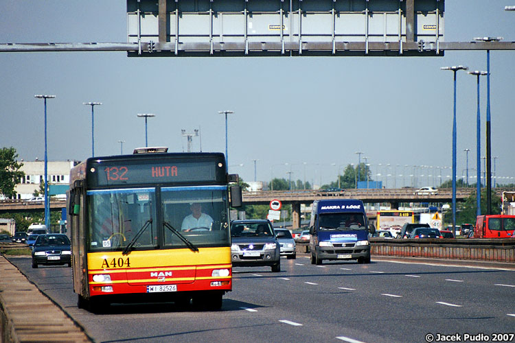 A404
Jeszcze "Huta" zamiast "Metro Młociny". 
Słowa kluczowe: NL223 A404 132 MostGrotaRoweckiego