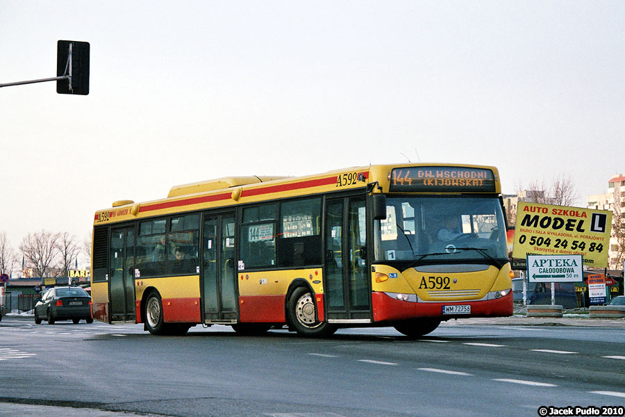 A592
Widok w tle zmieniła trochę linia tramwajowa.
Słowa kluczowe: Omnicity A592 144 Światowida