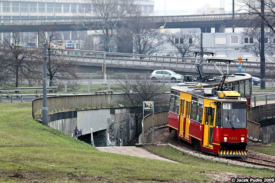 1422
Tramwaj 105Nf z 1994 roku w krainie żelbetu - czyli węzeł Żerań FSO.
Słowa kluczowe: 105Nf 1422 16 ŻerańFSO