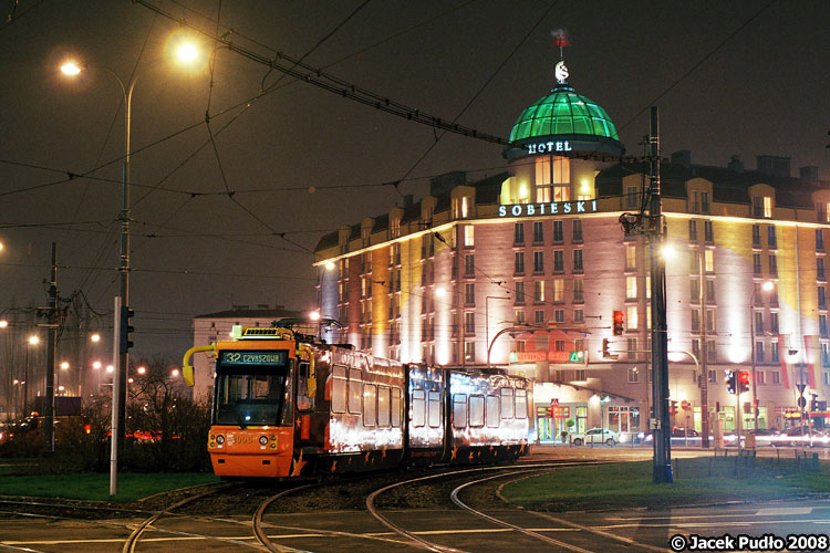 3006
Zatrzymanie, ale kto by pamiętał dlaczego.
Słowa kluczowe: 116Na 3002 32 PlacZawiszy