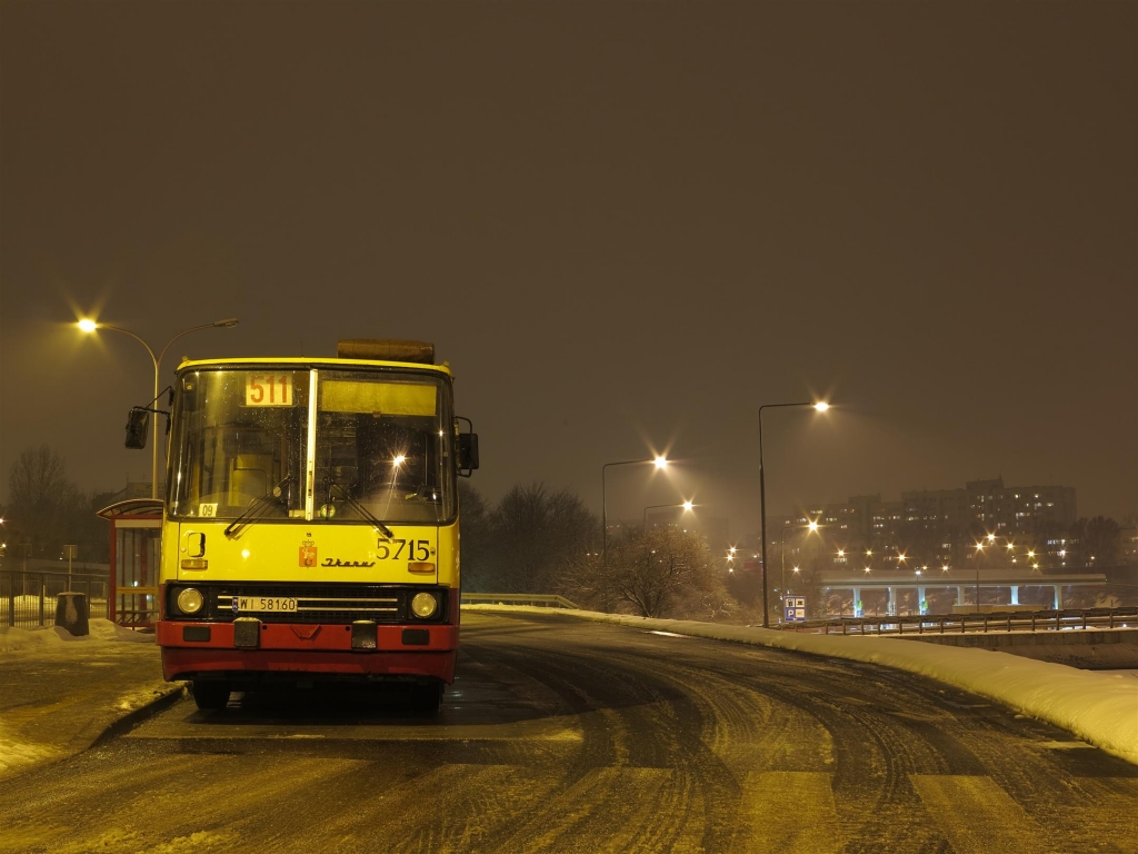 5715
Ikarus 280 #5715
Zapodaję trzeciego Ikarusa tym razem z Marymontu. Może pętla nie jest zbyt ciekawa, ale autobus jak najbardziej jest.
Słowa kluczowe: IK280 5715 511 MetroMarymont