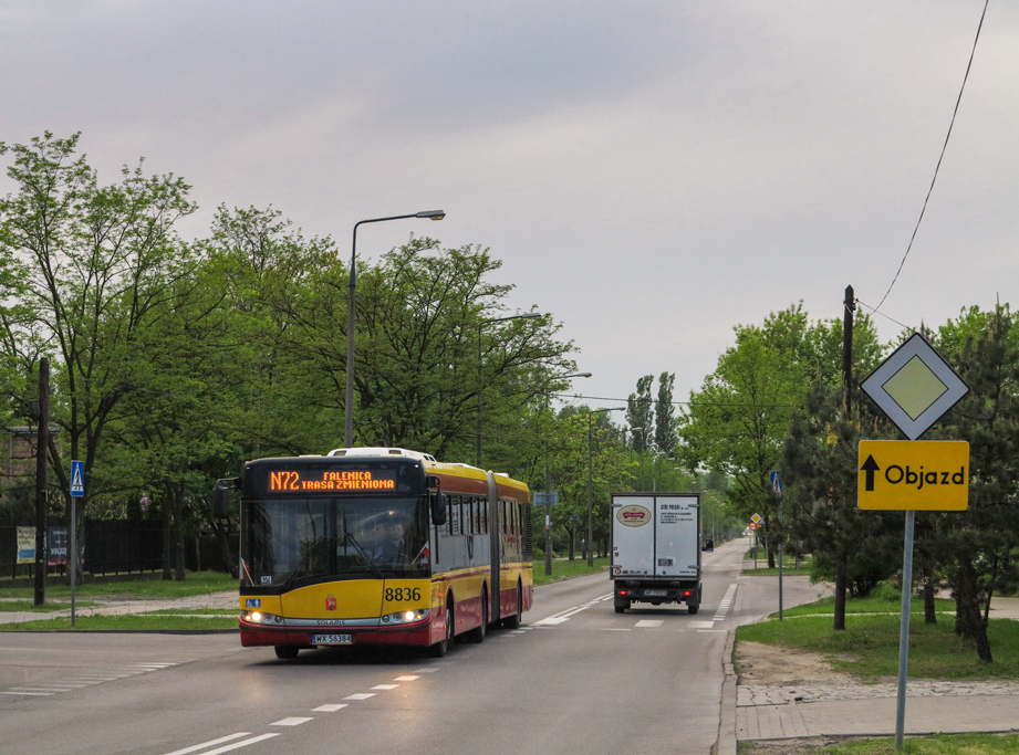 8836
Warszawa, ul. Lucerny. 
Objazd spowodowany zamknięciem dla ruchu skrzyżowania ulic Trakt Lubelski/Zwoleńska (jest znak :P). Dotyczy on głównie linii dziennych jednak można też uświadczyć tu  N72. Pozdrawiam osoby towarzyszące :D
Słowa kluczowe: SU18 Lucerny N72 8836