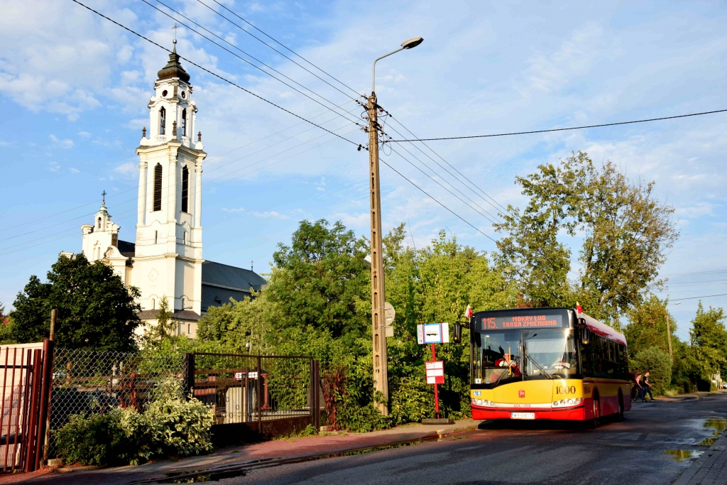 1000
Warszawa, ul. Dokerów. W tle kościół Matki Boskiej Zwycięskiej. 
Słowa kluczowe: SU10 1000 115 Dokerów