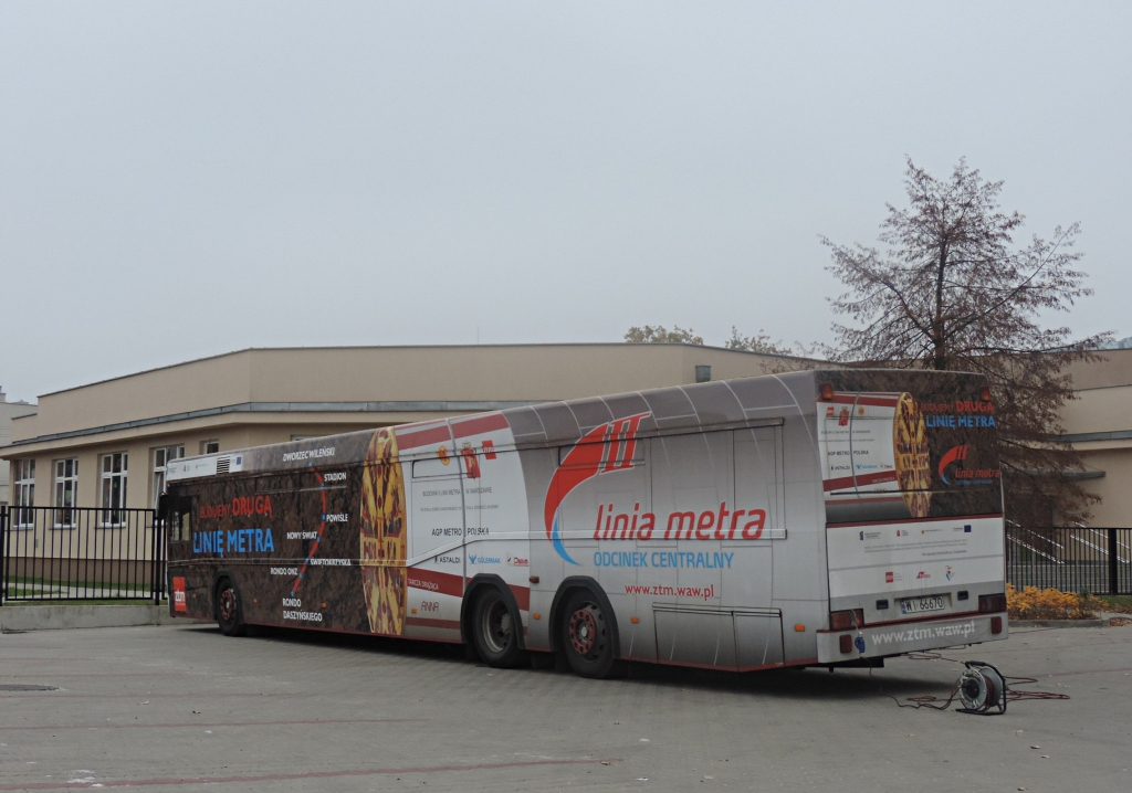 6430
W październiku ubiegłego roku dziadek Neoś zawitał na parking Zespołu Szkół nr 94 w Wesołej.
Słowa kluczowe: N4020 6430 Wesoła ZespółSzkół94