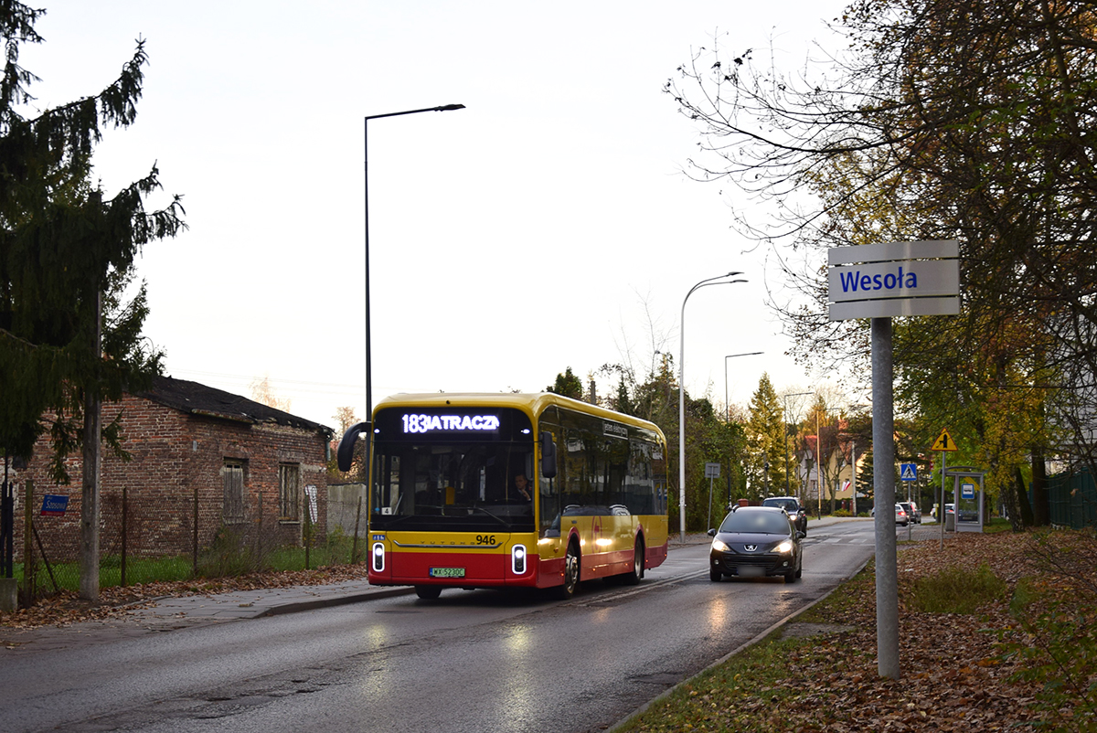 946
Yutong trafił na Ostrobramską i wyjechał dziś na czwartą brygadę linii 183. Całkiem przyjemnie się tym jedzie.
Słowa kluczowe: YutongU12 946 183 Szosowa