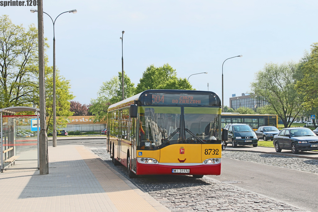 8732
Bardzo ciężko jest zrobić zdjęcie wtyczkowego kursu linii 504 ze słońcem. Można więc po cichu liczyć na pochmurną pogodę, albo... włączyć tryb HDR. ;)
Słowa kluczowe: SU15 8732 504 NatolinPółnocny