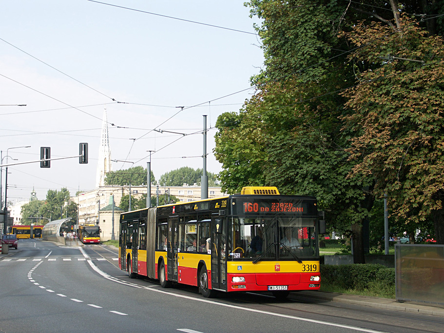 3319
MAN po nowemu kończy pracę na porannym dodatku.
Słowa kluczowe: NG313 3319 160 al.Solidarności