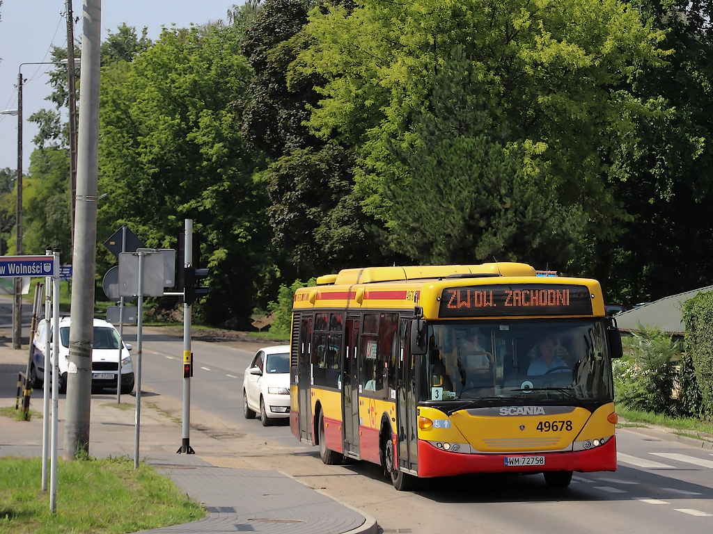 49678
Dawny A590.
Słowa kluczowe: CN270UB OmniCity 49678 A590 ZW Piastów Warszawska