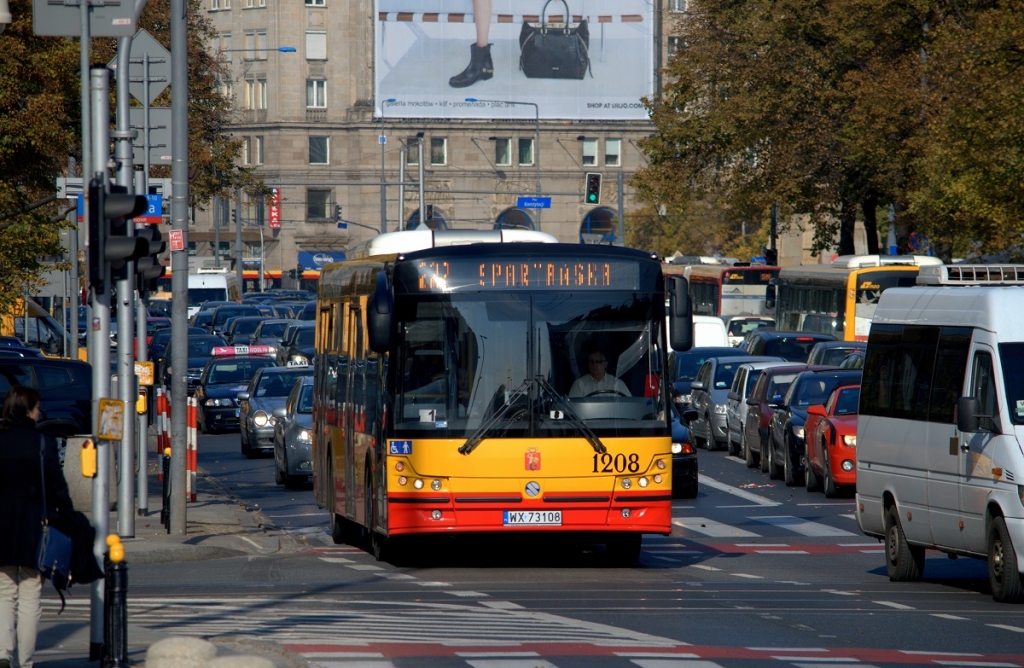 1208
Niezły młyn był dzisiaj w centrum :) 
Słowa kluczowe: SM12 1208 222 Waryńskiego