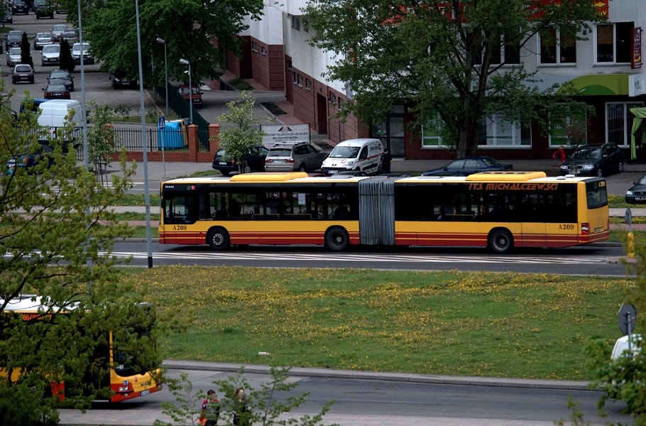 A209
MAN Lion's City G 

Jest to moje pierwsze zdjęcie w galerii , jednocześnie witam wszystkich użytkowników galerii :). Proszę o ocenę moich zdjęć .
Słowa kluczowe: LionsCityG A209 101 Światowida