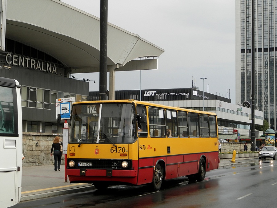 6470
A to moje skromne pożegnanie się z Ikarusami :) 
Słowa kluczowe: IK260 6470 174 AlejaJanaPawłaII