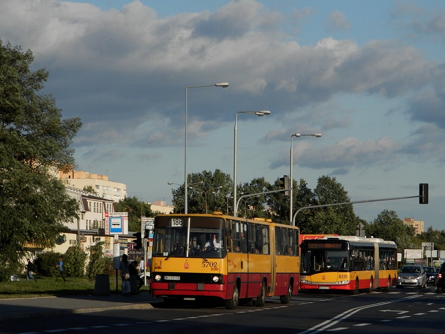 5702
Od 2 września wróciły Ikarusy na 186 w sile 3 całek.
Słowa kluczowe: IK280 5702 186 Światowida