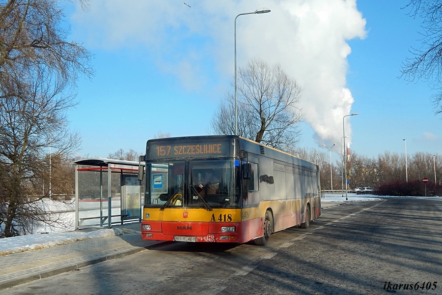 A418
Driftowanie po Warszawie z wesołym kierowcą.

P. S. Jak się wam podoba moja nowa sygnaturka? :)
Słowa kluczowe: NL223  A418  157 Gwiaździsta