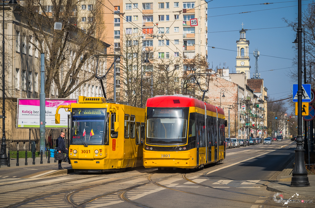 3801
Krótki Jazz ma niecałe 20 metrów długości i może pomieścić 132 pasażerów.
Słowa kluczowe: 134N Jazz PT 3801 Kawęczyńska