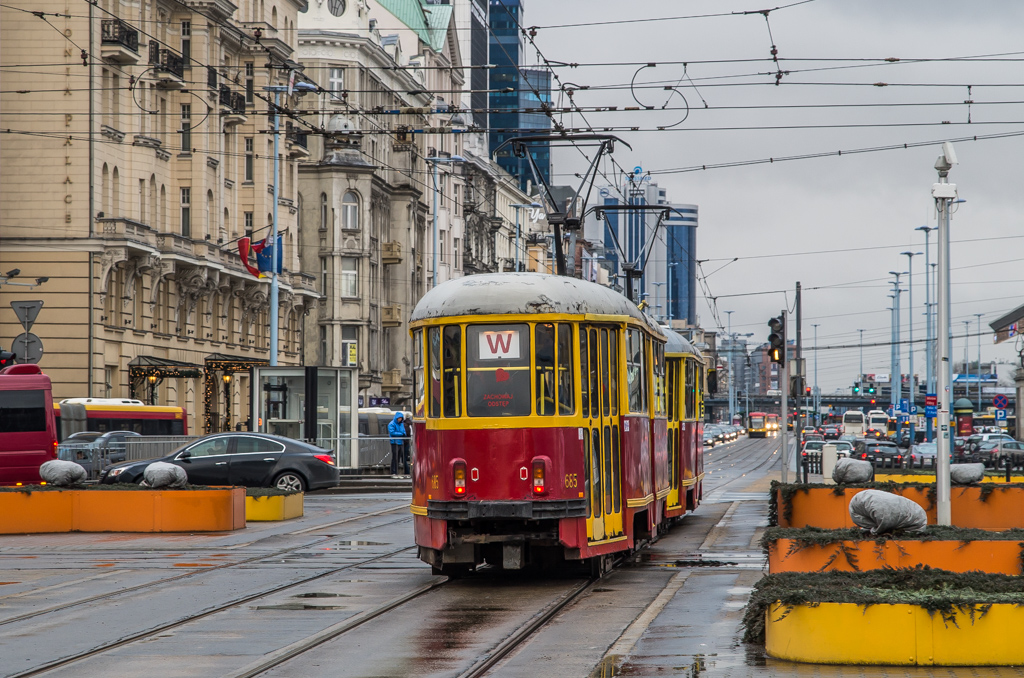 588+685
Skład 588+685 jako jedna z trzech brygad linii "W"
Słowa kluczowe: 13N 588 685 W RondoDmowskiego