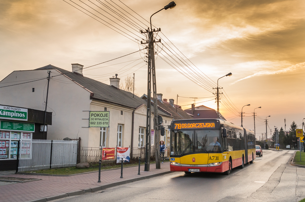 A731
"Rynek" jest jedynym stałym przystankiem na jego trasie w drugiej strefie (pomijając kraniec).
Słowa kluczowe: SU18 A731 719 StareBabice