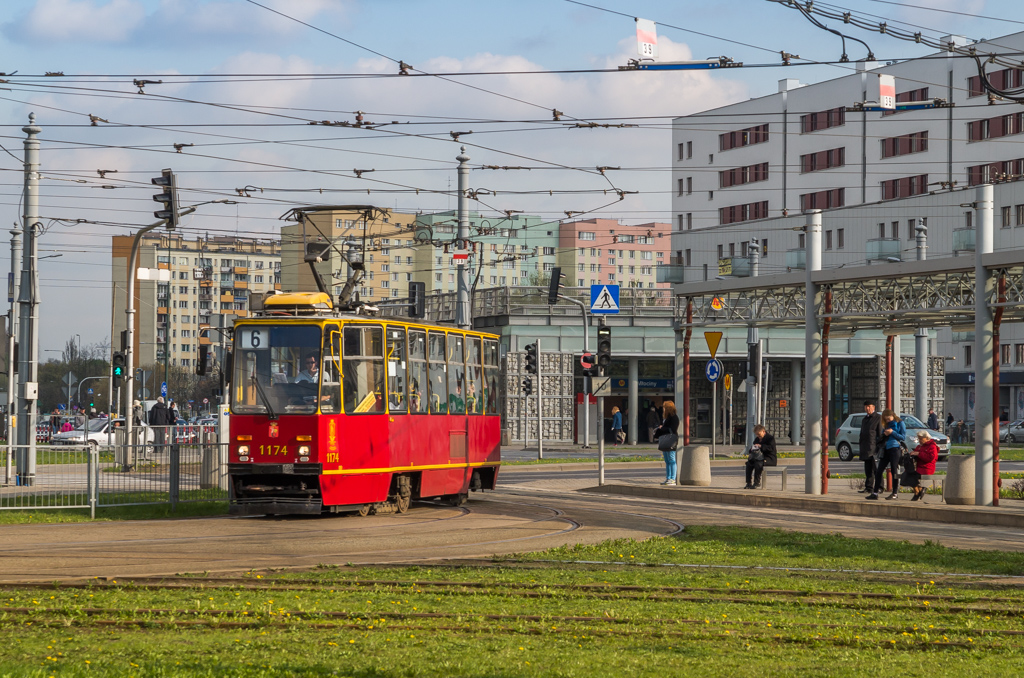 1174
Słowa kluczowe: 105Na 1174 6 Metro Młociny