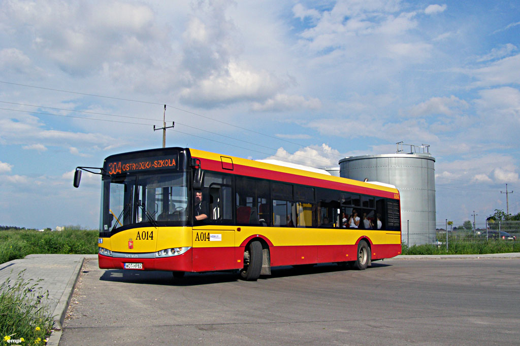 A014
Jedna ze smacznych ciekawostek w sieci ZTM, białołęcki gimbus, czyli linia 304 z imponującą liczbą wariantów tras.
Słowa kluczowe: SU12 A014 304 Zaułek