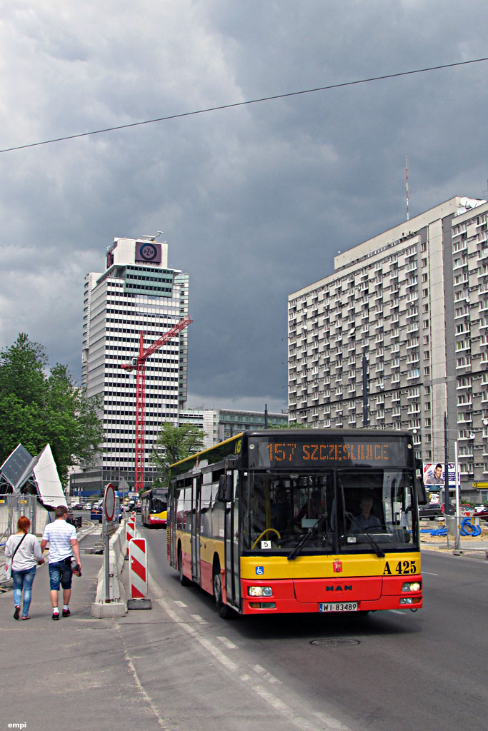 A425
Objazd przebudowywanego skrzyżowania Żelaznej z Prostą.
Słowa kluczowe: NL223 A425 157 rondoONZ