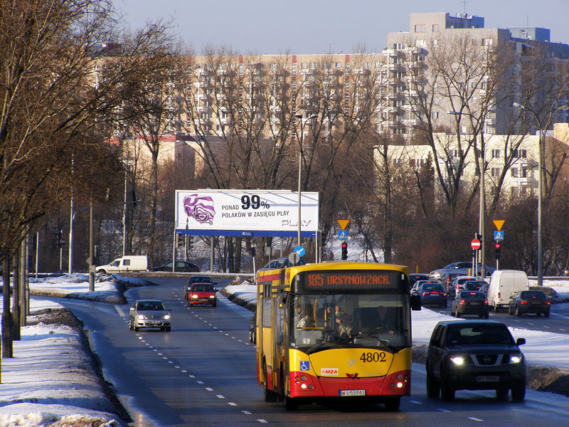 4802
Dawno temu, kiedy miałem jeszcze jakieś rozpoznanie w komunikacji.
4802 na tle osiedla Stokłosy, między kampusem Szkoły Głównej Gospodarstwa Wiejskiego w kierunku Ursynowa Zachodniego.
Słowa kluczowe: 4802 185 Rodowicza Anody Ursynów