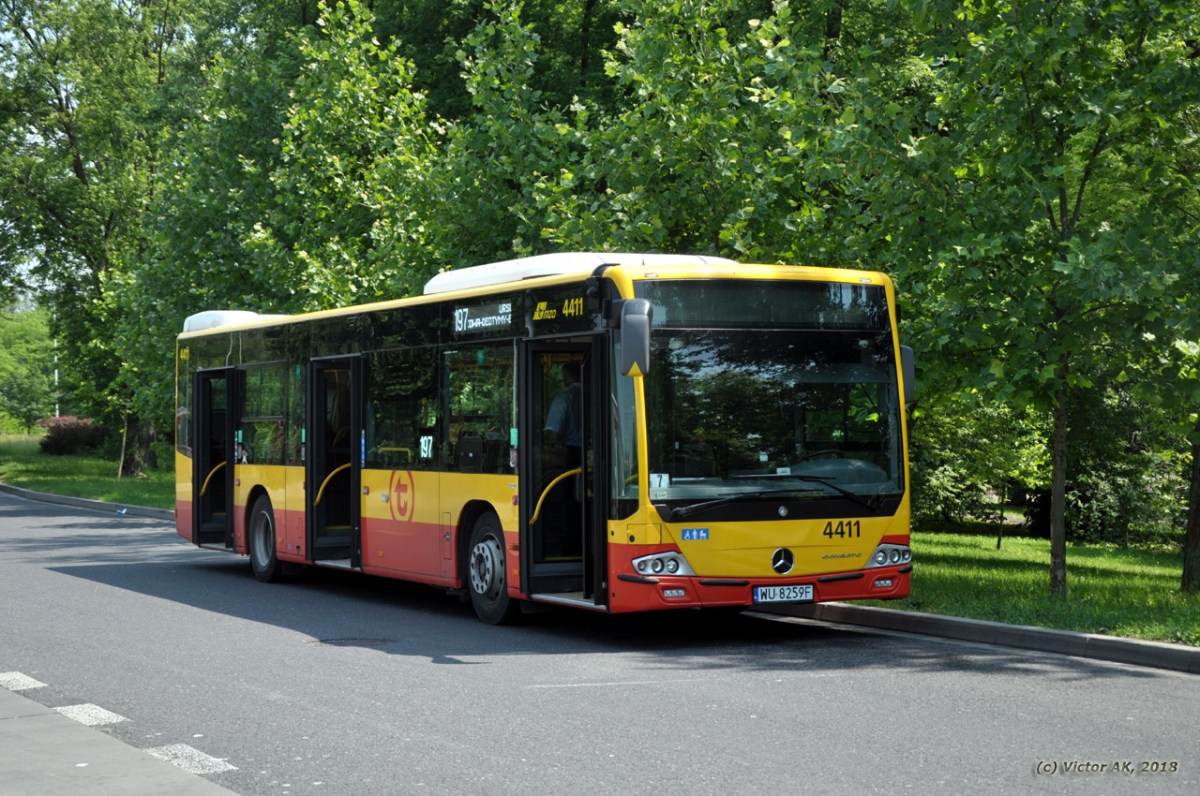 4411
Gwiaździście ze Stalowej czyli Mercedesem na świat
Słowa kluczowe: Conecto 4411 197 Gwiaździsta