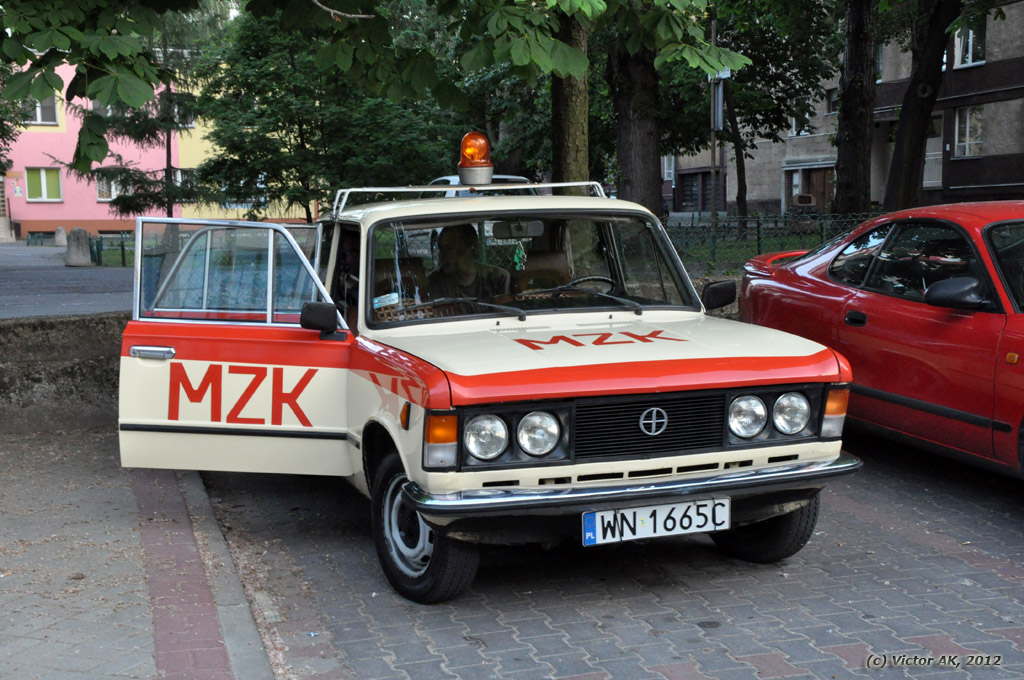 MZK
Fiat 125p jako pojazd MZK; kiedyś była to codzienność, dziś ciekawostka; Noc Muzeów 2012
Słowa kluczowe: MZK Fiat125p NocMuzeów2012